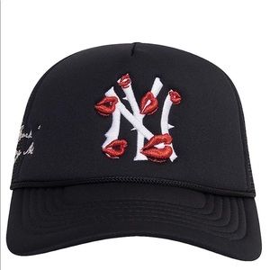 La Ropa Up NYC Yankees Trucker Hat